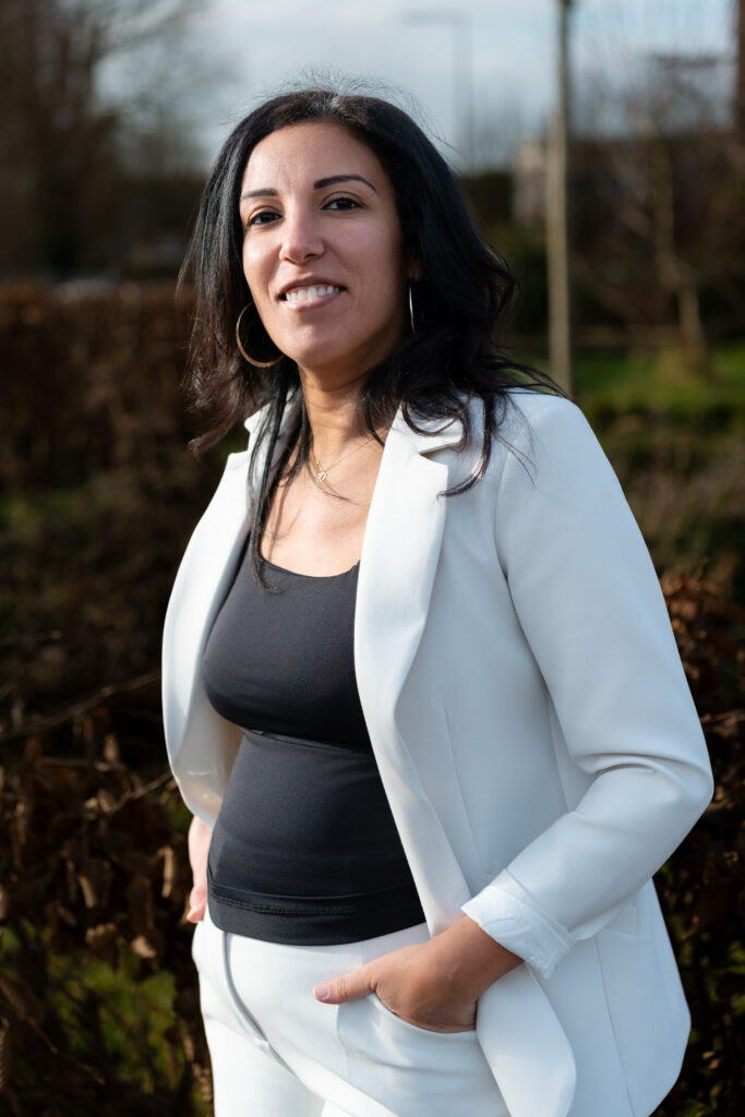 Karima Harizi, élue au conseil communal de Lomme, membre du mouvement citoyen Les Nouvelles Voix